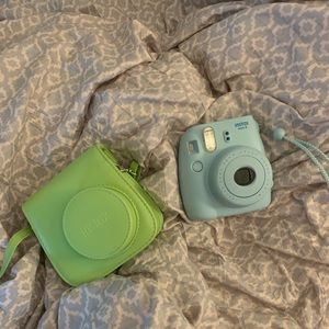 Instax mini 8 + case